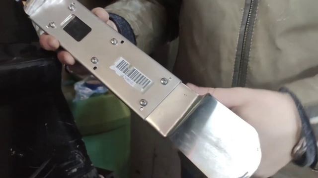 Крепление датчика эхолота Тотал Скан на днище лодки смотреть онлайн