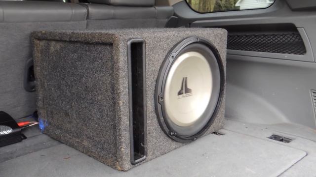 Blowing the JL Subwoofer! Could have sold it online for $130... смотреть онлайн