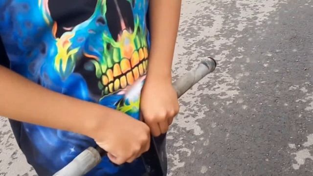НАУЧИЛСЯ TAILWHIP (ПОЧТИ)! САНЯ СНАПНУЛ РУЛЬ!! МЕНЯЕМСЯ ДЕКАМИ, РУЛЯМИ, КОЛЁСАМИ!!! ЧТО ПРОИСХОДИТ? смотреть онлайн