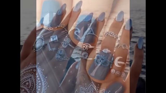 Нежная весна: модный маникюр в голубых тонах смотреть онлайн