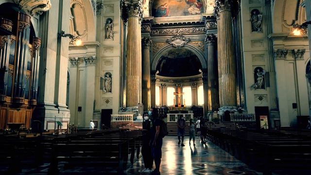 Cattedrale Metropolitana di San Pietro, Bologna, Italy - Unravel Travel TV смотреть онлайн