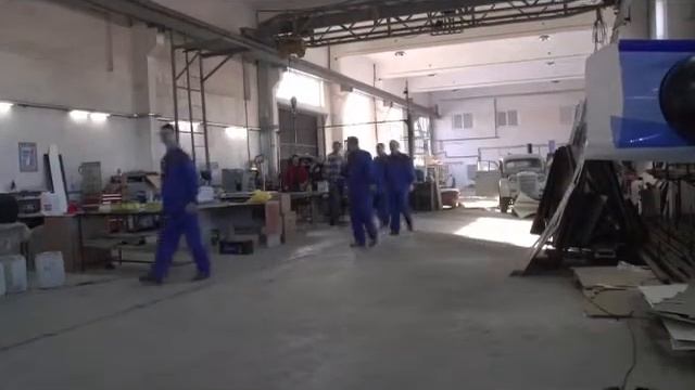 Эти парни строят дома на колесах смотреть онлайн