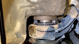 Замена передних сайлентблоков заднего подрамника на Mercedes-Benz C-Class W204.