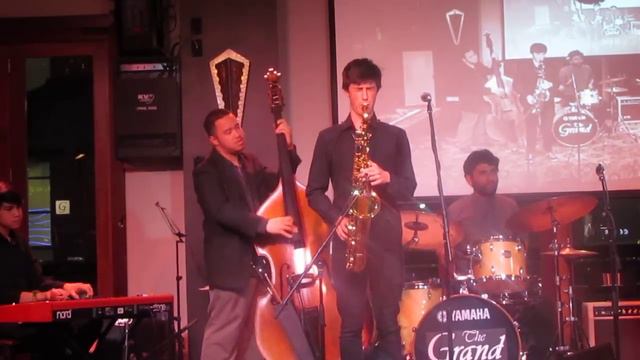 Donna Lee (Charlie Parker) - Old Old Wooden Ship смотреть онлайн
