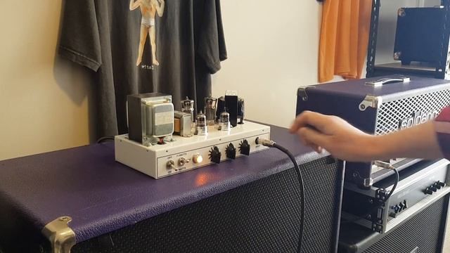Modded Orange Tiny Terror. Choke, Output Transformer, caps, tubes, EQ etc... смотреть онлайн