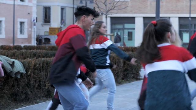 Lorenzo Bask · Oramai [ Official Video ] смотреть онлайн