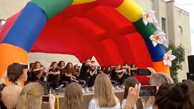 "Effect Dance Crew (EDC)" - на Дне города Сысерть-2019 смотреть онлайн