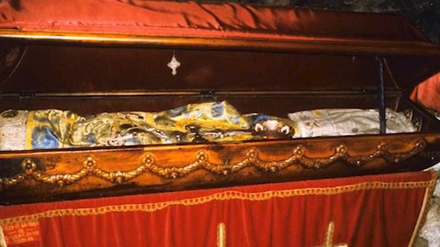 Acatistul Sfântului Ierarh Vasile de Ostrog - Lectura Pr. Adrian Mazilița смотреть онлайн