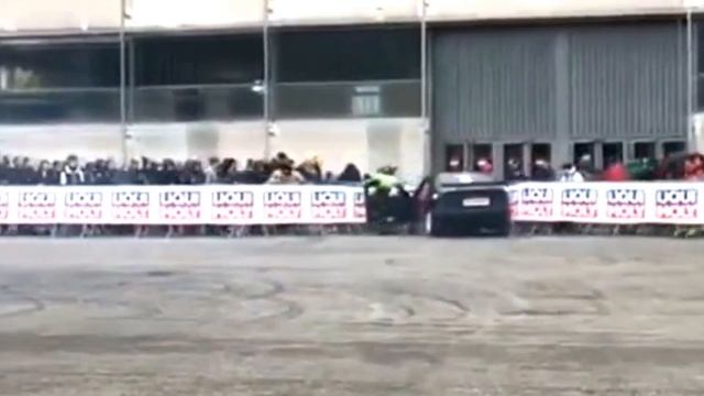 AUTO CONTRO SPETTATORI MOTOR BIKE EXPO VERONA смотреть онлайн