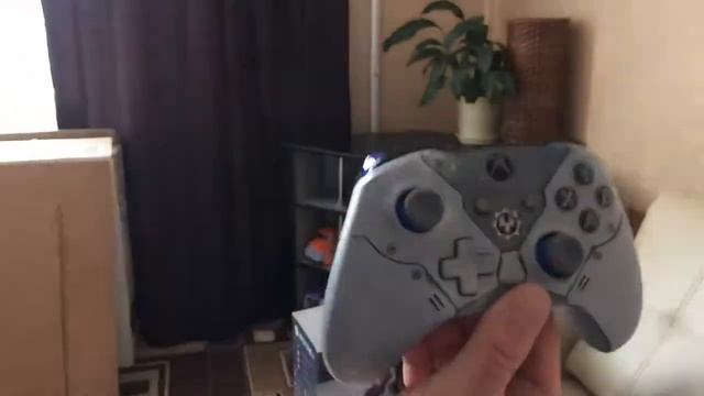 Распаковка Xbox One X Gears 5 Limited Edition смотреть онлайн