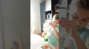 как сделать съедобный слайм в бутылке!