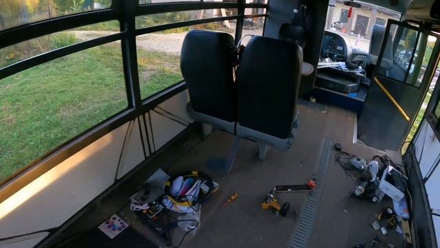 Автодом из автобуса. Начало. смотреть онлайн