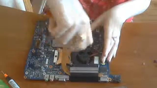 Разборка и чистка ноутбука samsung R460 смотреть онлайн