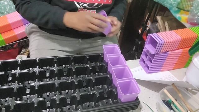 Sciatica + Gardening Deprivation = New Seed Starting Products! Bootstrap Farmer products! смотреть онлайн