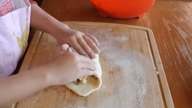 Вот такие пироги мы пекли сегодня. смотреть онлайн