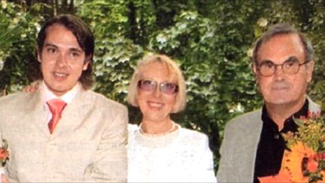 Как сложилась жизнь сына Инны Чуриковой и Глеба Панфилова - Ивана Панфилова смотреть онлайн