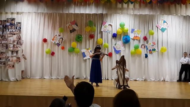 Перший дует Єви та Соломії (арфа +скрипка)