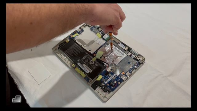 Toshiba Satellite CL10-C-102 Disassembly video 4K смотреть онлайн