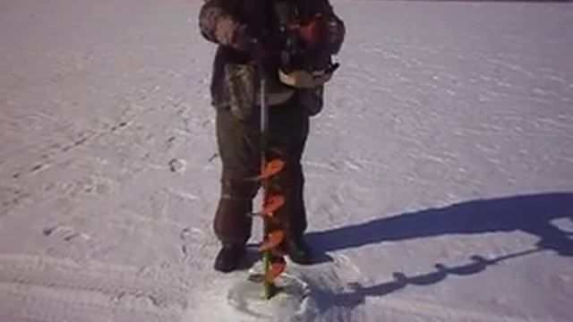 Супер ледобур для толстого льда!!! смотреть онлайн