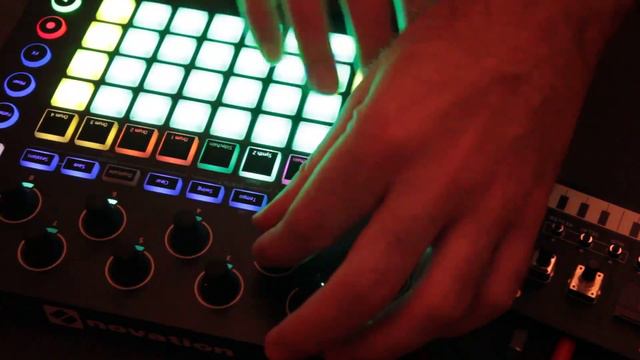Korg Nts1 Novation Circuit Session with "Chiptune Dreams" pack смотреть онлайн