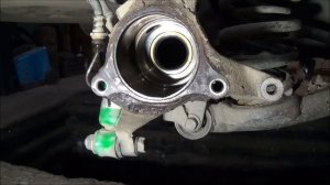 Замена подшипника полуоси (на примере Mazda)