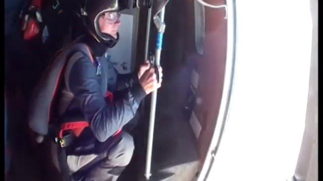 Прыжок в тандеме с 4000 м. Как это бывает смотреть онлайн