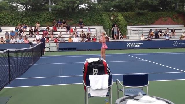 Court 10: Camila Giorgi warming up for her late day match against Julia Cohen смотреть онлайн