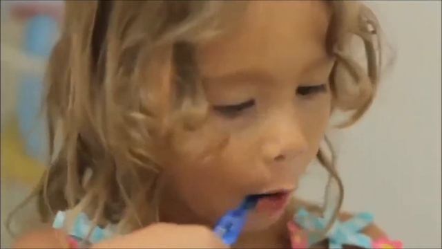 Умная зубная щетка для детей FireFly от производителя Reach ! смотреть онлайн