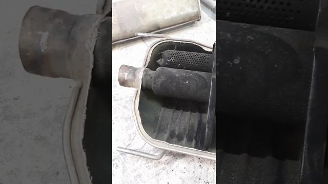 Opel Astra H GTC прямоток из стокового глушака. смотреть онлайн