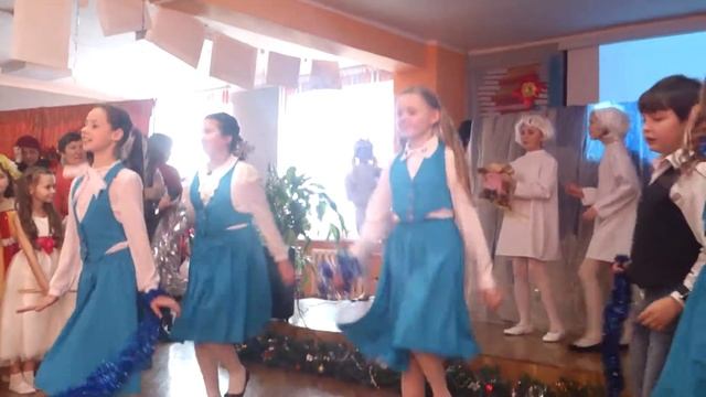 НОВОГОДНИЙ. УТРЕННИК. ПЕСНЯ "НОВЫЙ ГОД" смотреть онлайн