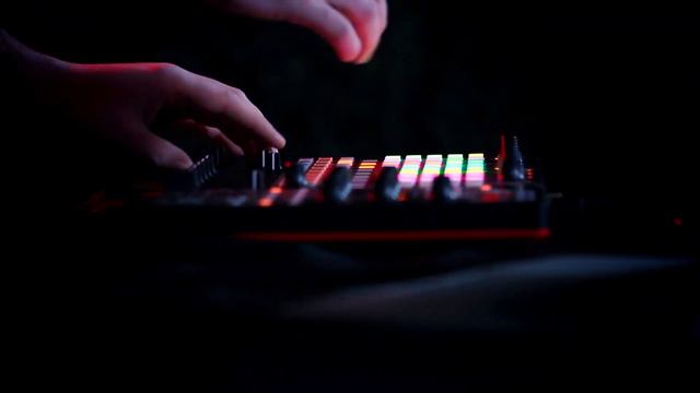 Ray Porter live @ Akai APC 40 MK2 & Ableton Live [PROMO VIDEO] смотреть онлайн