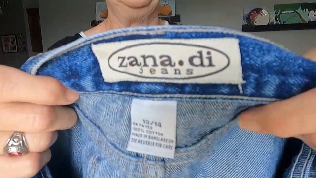 POSHMARK SURPRISE UNBOXING | STYLE EDIT FOR ME | FINDING NEW FRIENDS AT MY OWN GARAGE SALE смотреть онлайн