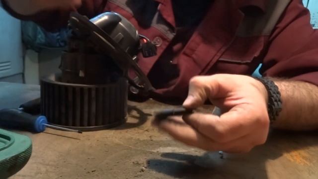 Ремонт вентилятора отопителя Шкода Октавия А5
