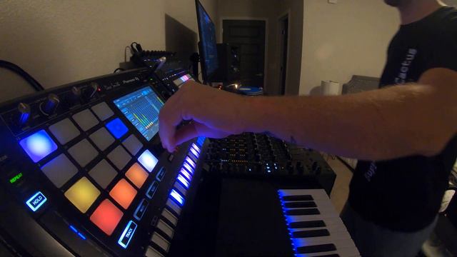 First run - Live PA with the Pioneer DJM-V10 and Ableton Live! смотреть онлайн