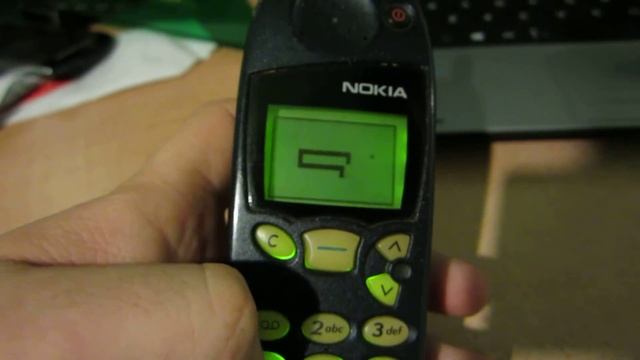 Gameplay Serpiente, Nokia 5110 y revisión del teléfono. смотреть онлайн