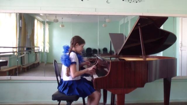 Долматова Аня и Алексеева Даша (3 и 4 класс) Радвилович "Весёлый танец" смотреть онлайн