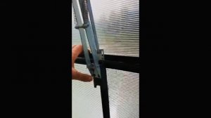 Установка термопривода на форточку в теплице. Эти нюансы надо знать!