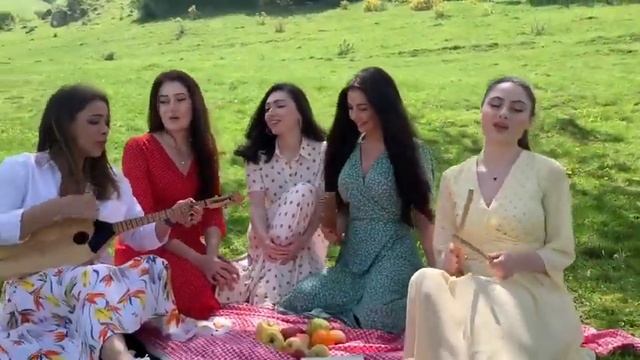 Осетинки поют.Цвет нации.(Подписывайся на канал)помощь каналу в описании смотреть онлайн