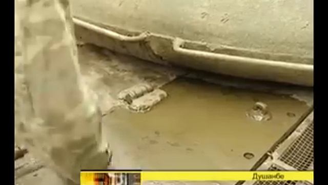 В Душанбе реставрируют легендарный танк ИС-2 смотреть онлайн