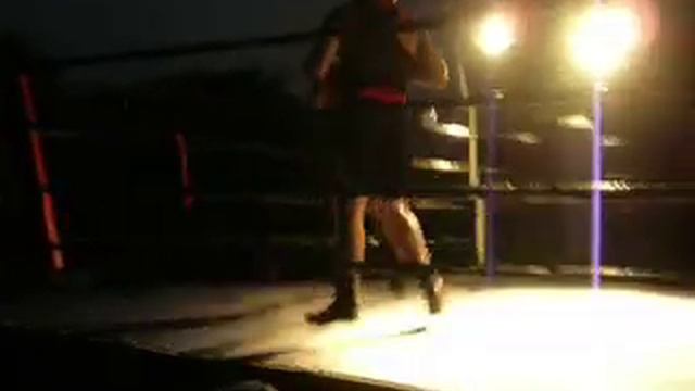 Manni vs Bonomini 1° ROUND - Boxe смотреть онлайн