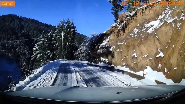 Himachal chattri Gaon to Kullu route. Renault Kwid+Snow+valley смотреть онлайн