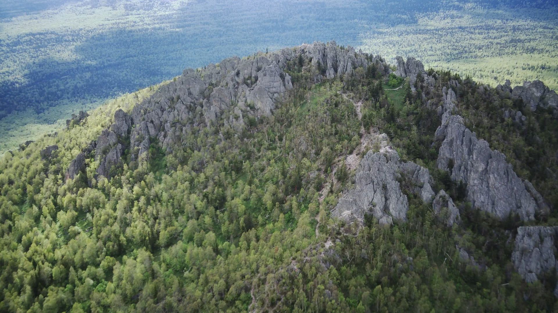 Таганай. Двуглавая сопка и Каменная река.