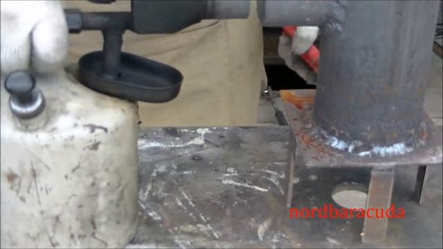 Как сделать топорик из рессоры. Axe of spring homemade. смотреть онлайн