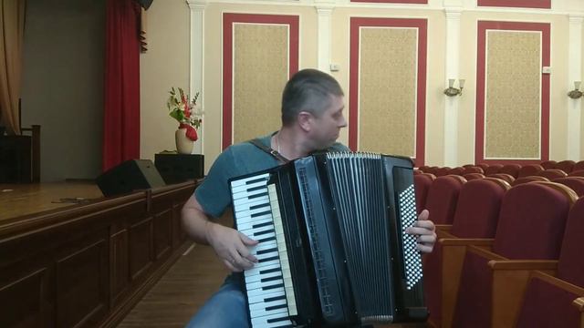 Угадай мелодию на аккореоне? Аккордеонист на аккордеоне смотреть онлайн