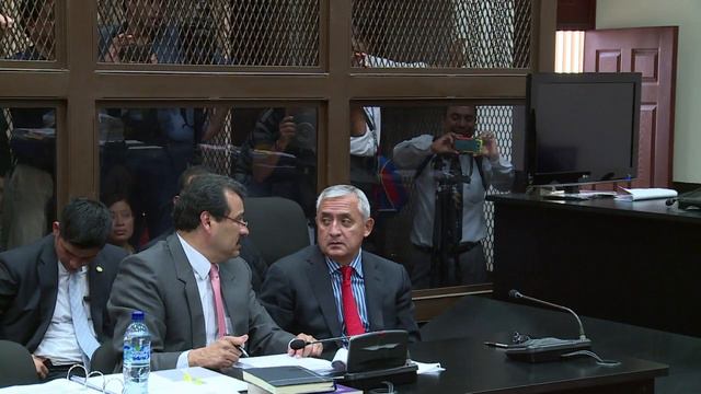 Alejandro Maldonado es el nuevo presidente de Guatemala смотреть онлайн