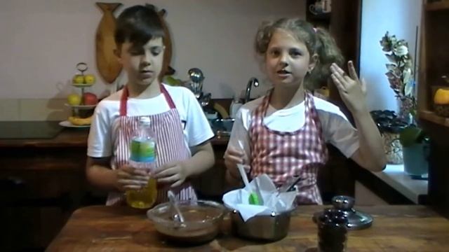 Шоколадный пирог с вишней в сковороде! Нежное лакомство для детей и взрослых! смотреть онлайн