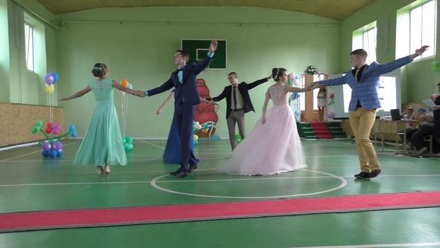 Танец выпускников 2016 год смотреть онлайн