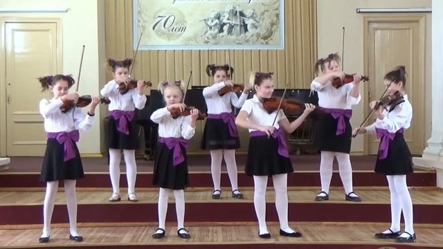 Ансамбль скрипачей младших классов "Улыбка" рууоводитель Левицкая О.Н., концертмейстер Яцевич О.В. смотреть онлайн