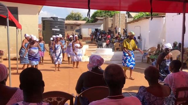 Celebrate Easter with me in PRAMPRAM// Traditional Dance Version// Easter Oracle Possession смотреть онлайн