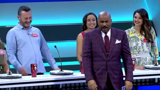 Family Feud With Steve Harvey! Full Episode 20 Season 1 смотреть онлайн